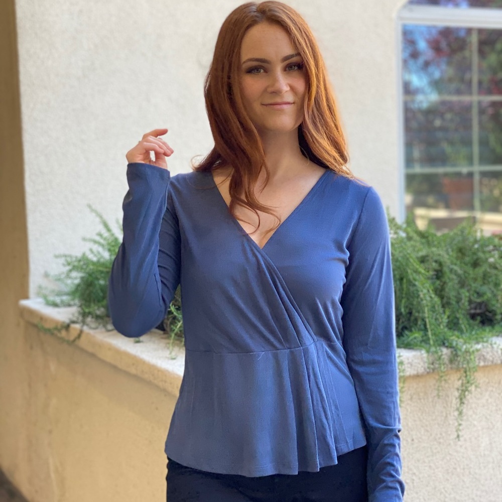 ribbed v neck peplum top